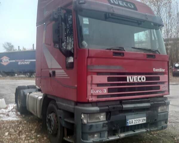 Красный Ивеко ЕвроСтар, объемом двигателя 10.8 л и пробегом 300 тыс. км за 2999 $, фото 1 на Automoto.ua
