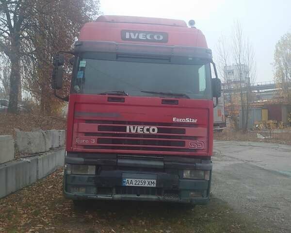 Красный Ивеко ЕвроСтар, объемом двигателя 10.8 л и пробегом 300 тыс. км за 2999 $, фото 2 на Automoto.ua