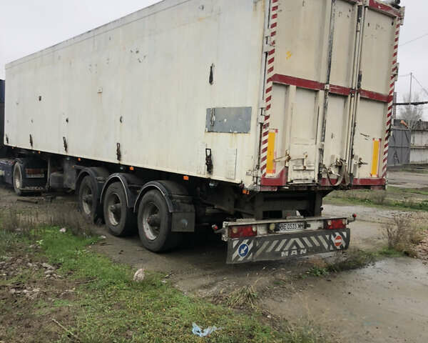 Синий Ивеко ЕвроСтар, объемом двигателя 12 л и пробегом 500 тыс. км за 11500 $, фото 5 на Automoto.ua