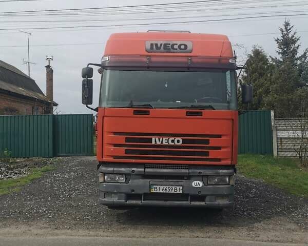 Красный Ивеко ЕвроТех, объемом двигателя 10.8 л и пробегом 800 тыс. км за 4000 $, фото 4 на Automoto.ua