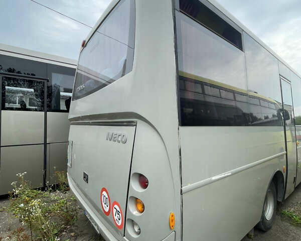 Помаранчевий Івеко Ірисбус Proway, об'ємом двигуна 5.7 л та пробігом 300 тис. км за 35000 $, фото 7 на Automoto.ua