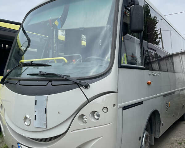 Помаранчевий Івеко Ірисбус Proway, об'ємом двигуна 5.7 л та пробігом 300 тис. км за 35000 $, фото 1 на Automoto.ua