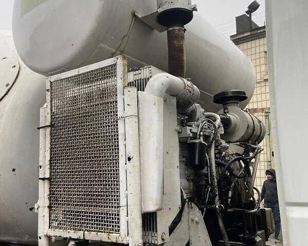 Білий Івеко Магірус, об'ємом двигуна 0 л та пробігом 300 тис. км за 30000 $, фото 5 на Automoto.ua