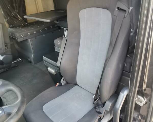 Івеко Магірус 2012 у Каменце-Подольском на Automoto.ua Чорний Івеко Магірус, об'ємом двигуна 10.31 л та пробігом 900 тис. км за 12000 $, фото 8 на Automoto.ua