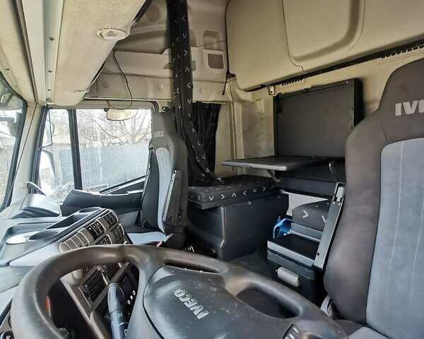 Івеко Магірус 2012 у Каменце-Подольском на Automoto.ua Чорний Івеко Магірус, об'ємом двигуна 10.31 л та пробігом 900 тис. км за 12000 $, фото 6 на Automoto.ua