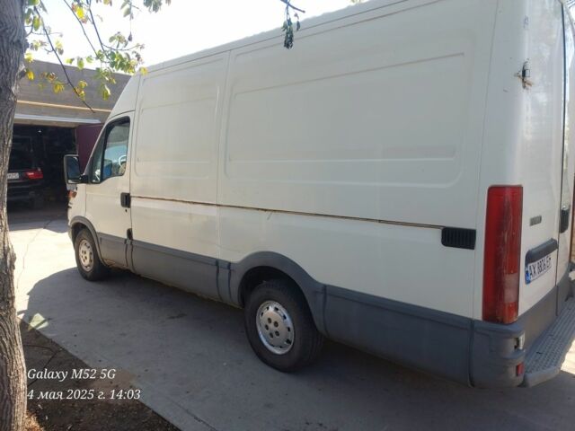 Білий Івеко Массіф, об'ємом двигуна 2.3 л та пробігом 450 тис. км за 5800 $, фото 3 на Automoto.ua