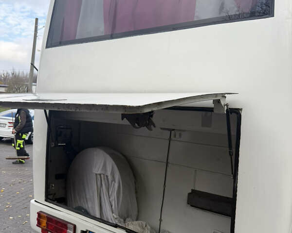 Білий Івеко Otoyol, об'ємом двигуна 3.91 л та пробігом 584 тис. км за 25000 $, фото 5 на Automoto.ua