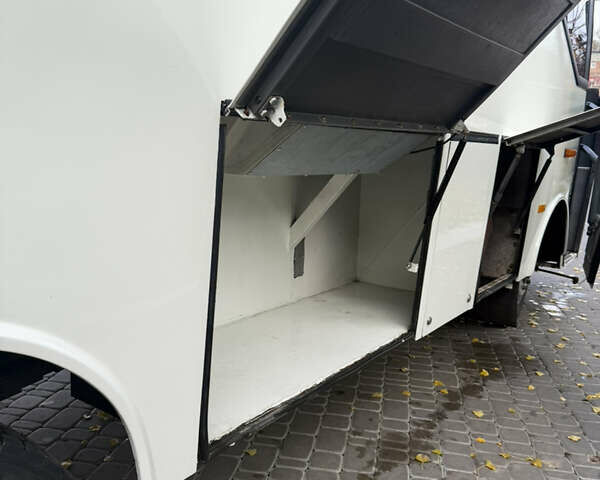 Білий Івеко Otoyol, об'ємом двигуна 3.91 л та пробігом 584 тис. км за 25000 $, фото 4 на Automoto.ua