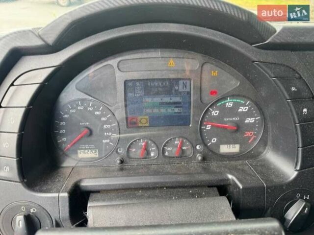 Белый Ивеко Стралис, объемом двигателя 7.8 л и пробегом 350 тыс. км за 45000 $, фото 3 на Automoto.ua