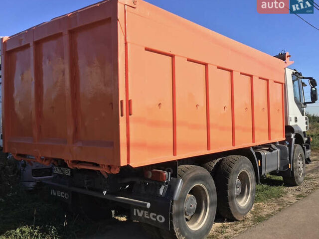 Белый Ивеко Стралис, объемом двигателя 12.9 л и пробегом 670 тыс. км за 42000 $, фото 2 на Automoto.ua