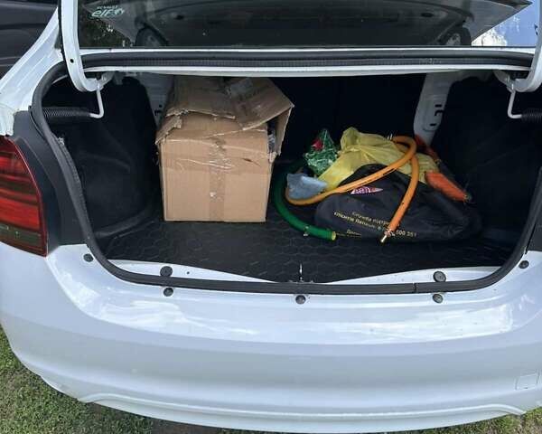 Белый Ивеко Стралис, объемом двигателя 10.31 л и пробегом 100 тыс. км за 10000 $, фото 46 на Automoto.ua