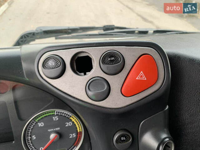 Белый Ивеко Стралис, объемом двигателя 12.88 л и пробегом 1000 тыс. км за 9700 $, фото 38 на Automoto.ua