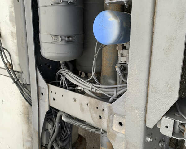 Белый Ивеко Стралис, объемом двигателя 12.88 л и пробегом 1000 тыс. км за 9700 $, фото 15 на Automoto.ua