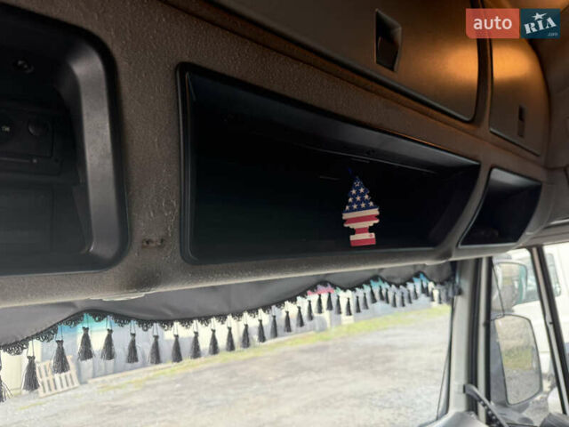 Белый Ивеко Стралис, объемом двигателя 0 л и пробегом 1 тыс. км за 9900 $, фото 8 на Automoto.ua