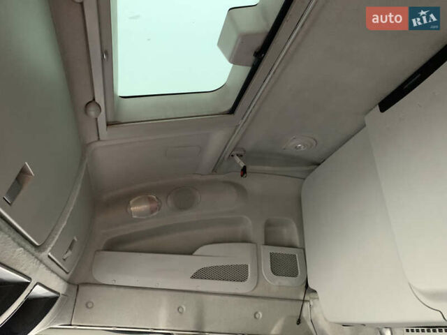 Белый Ивеко Стралис, объемом двигателя 12.88 л и пробегом 1000 тыс. км за 9700 $, фото 44 на Automoto.ua