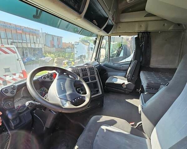 Белый Ивеко Стралис, объемом двигателя 12.9 л и пробегом 992 тыс. км за 8200 $, фото 3 на Automoto.ua