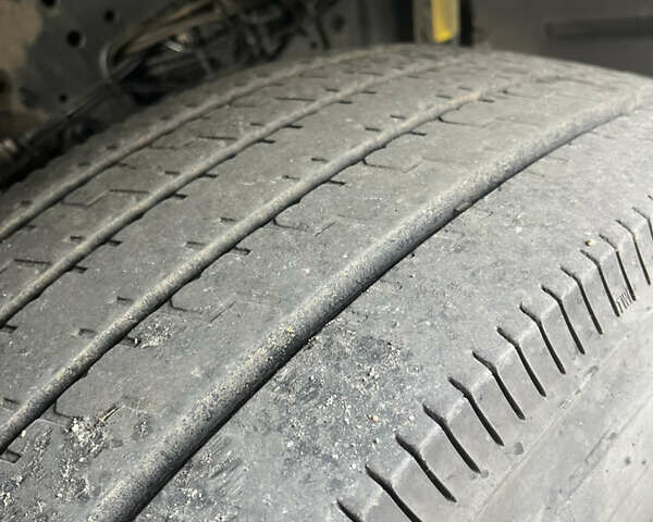 Білий Івеко Stralis, об'ємом двигуна 10.31 л та пробігом 660 тис. км за 10800 $, фото 12 на Automoto.ua