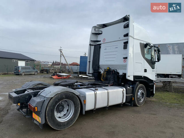 Білий Івеко Stralis, об'ємом двигуна 0 л та пробігом 922 тис. км за 10500 $, фото 4 на Automoto.ua