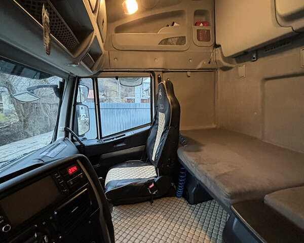 Белый Ивеко Стралис, объемом двигателя 11 л и пробегом 940 тыс. км за 18000 $, фото 11 на Automoto.ua