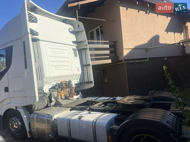 Белый Ивеко Стралис, объемом двигателя 0 л и пробегом 735 тыс. км за 17800 $, фото 1 на Automoto.ua