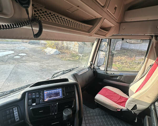 Белый Ивеко Стралис, объемом двигателя 10.8 л и пробегом 872 тыс. км за 15500 $, фото 10 на Automoto.ua