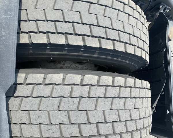 Белый Ивеко Стралис, объемом двигателя 0 л и пробегом 590 тыс. км за 14500 $, фото 5 на Automoto.ua