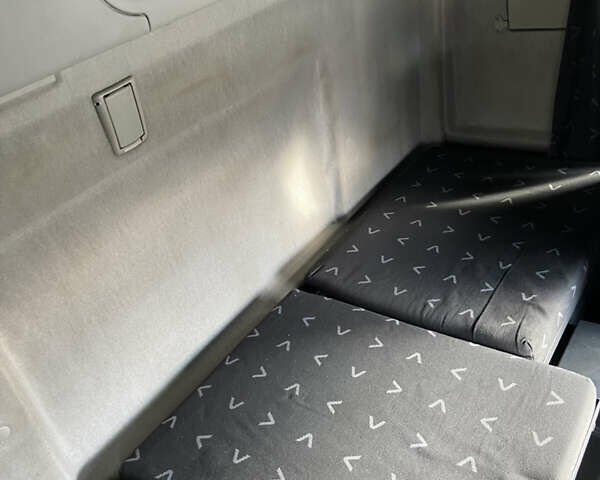 Чорний Івеко Stralis, об'ємом двигуна 10.31 л та пробігом 1000 тис. км за 7800 $, фото 13 на Automoto.ua