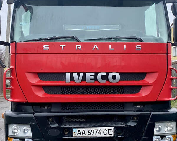 Красный Ивеко Стралис, объемом двигателя 10.3 л и пробегом 1000 тыс. км за 15500 $, фото 1 на Automoto.ua