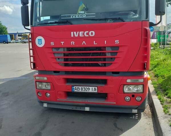 Красный Ивеко Стралис, объемом двигателя 0 л и пробегом 1000 тыс. км за 6000 $, фото 1 на Automoto.ua