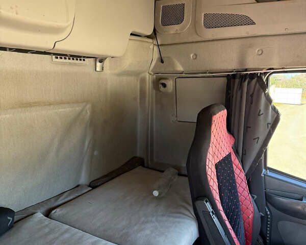 Ивеко Стралис 2011 в Черновцах на Automoto.ua Красный Ивеко Стралис, объемом двигателя 0 л и пробегом 126 тыс. км за 6900 $, фото 6 на Automoto.ua