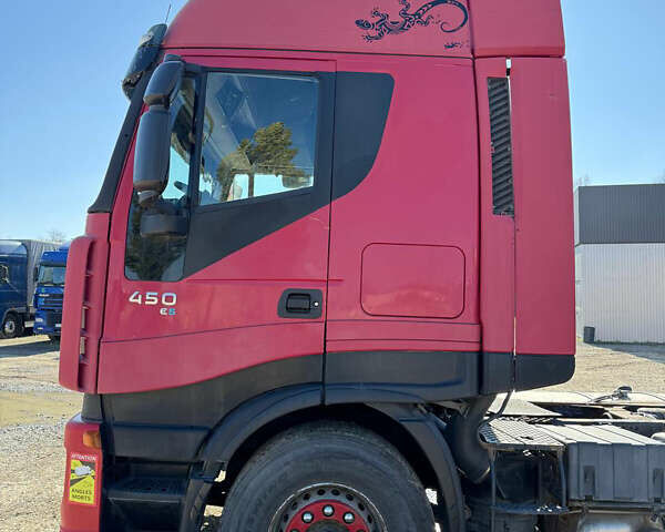 Ивеко Стралис 2011 в Черновцах на Automoto.ua Красный Ивеко Стралис, объемом двигателя 0 л и пробегом 126 тыс. км за 6900 $, фото 1 на Automoto.ua