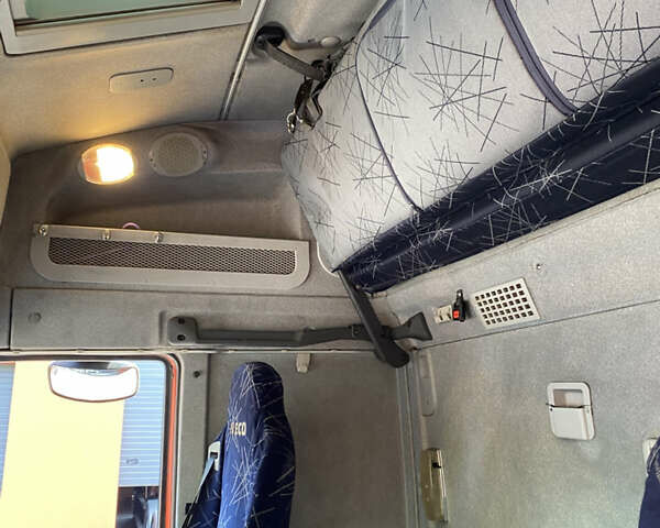 Красный Ивеко Стралис, объемом двигателя 0 л и пробегом 39 тыс. км за 25000 $, фото 12 на Automoto.ua