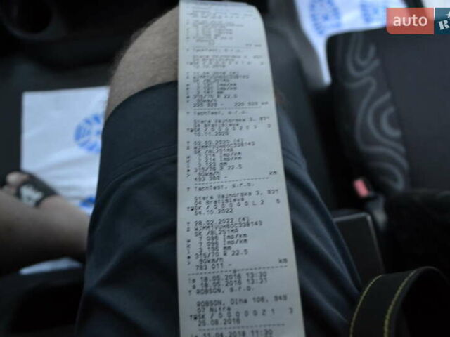 Жовтий Івеко Stralis, об'ємом двигуна 11.1 л та пробігом 916 тис. км за 22999 $, фото 1 на Automoto.ua