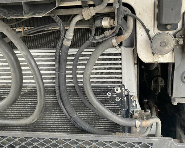 Серый Ивеко Стралис, объемом двигателя 10.3 л и пробегом 260 тыс. км за 9000 $, фото 1 на Automoto.ua