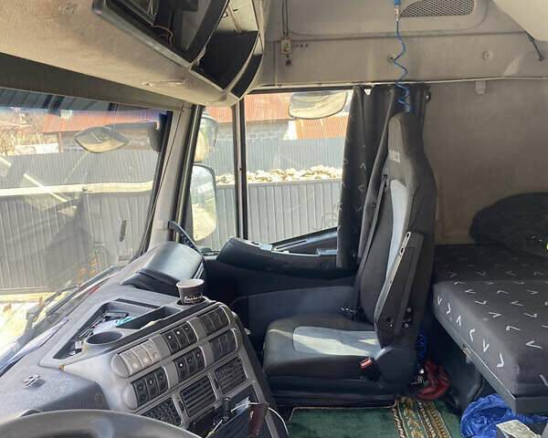 Серый Ивеко Стралис, объемом двигателя 10.3 л и пробегом 260 тыс. км за 9000 $, фото 6 на Automoto.ua