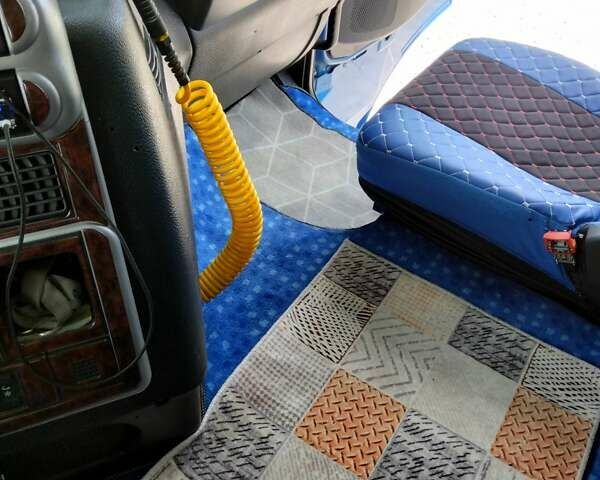 Синий Ивеко Стралис, объемом двигателя 10.5 л и пробегом 830 тыс. км за 8000 $, фото 5 на Automoto.ua