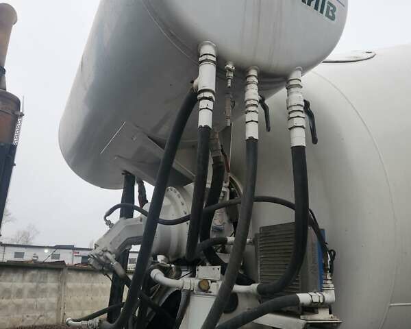 Белый Ивеко Треккер, объемом двигателя 0 л и пробегом 297 тыс. км за 55000 $, фото 11 на Automoto.ua