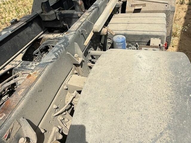 Білий Івеко Trakker, об'ємом двигуна 12.88 л та пробігом 407 тис. км за 62500 $, фото 13 на Automoto.ua