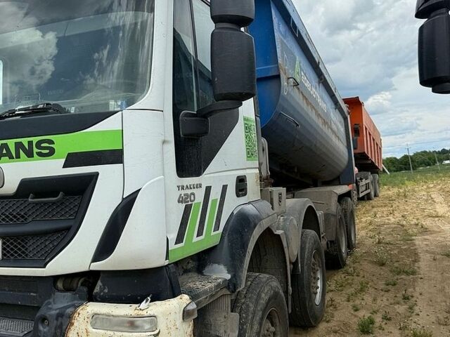 Білий Івеко Trakker, об'ємом двигуна 12.88 л та пробігом 407 тис. км за 62500 $, фото 2 на Automoto.ua