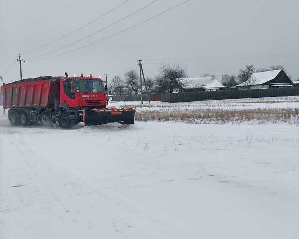 Ивеко Треккер 2008 в Малине на Automoto.ua Красный Ивеко Треккер, объемом двигателя 12.88 л и пробегом 313 тыс. км за 45500 $, фото 1 на Automoto.ua