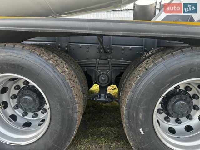 Ивеко Треккер, объемом двигателя 0 л и пробегом 181 тыс. км за 62000 $, фото 4 на Automoto.ua