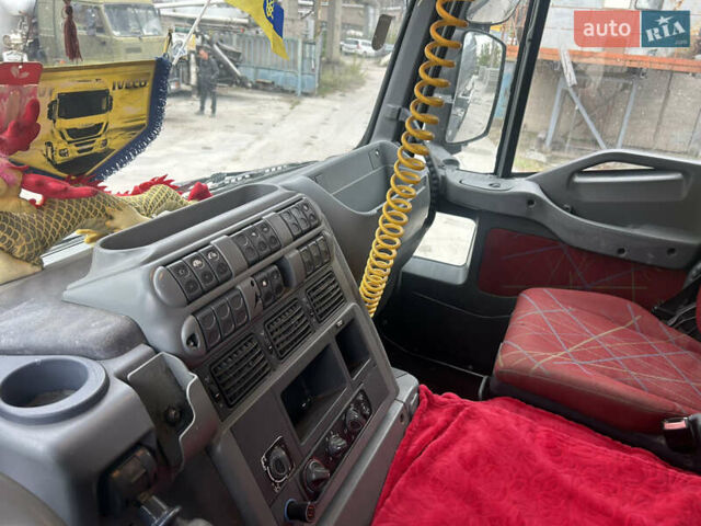 Серый Ивеко Треккер, объемом двигателя 12 л и пробегом 420 тыс. км за 72000 $, фото 10 на Automoto.ua