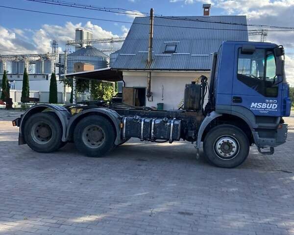 Синій Івеко Trakker, об'ємом двигуна 12.88 л та пробігом 100 тис. км за 13000 $, фото 3 на Automoto.ua
