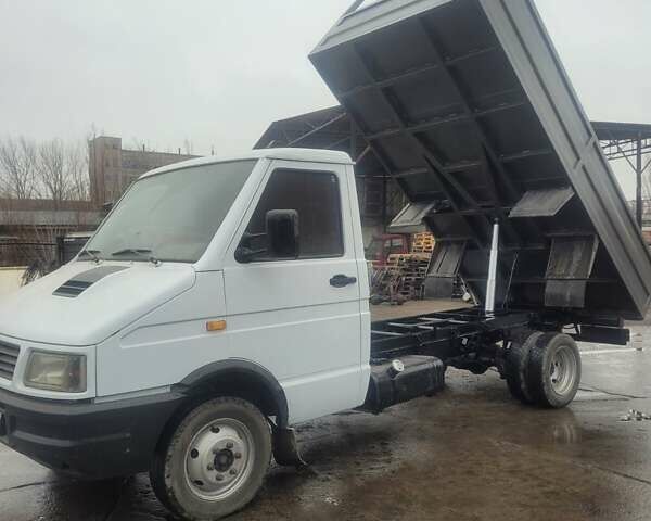 Білий Івеко Турбо Дейлі вант., об'ємом двигуна 2.8 л та пробігом 100 тис. км за 9500 $, фото 4 на Automoto.ua