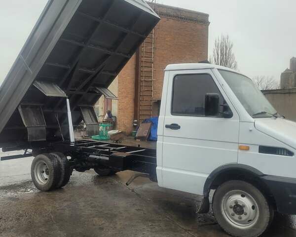 Білий Івеко Турбо Дейлі вант., об'ємом двигуна 2.8 л та пробігом 100 тис. км за 9500 $, фото 1 на Automoto.ua