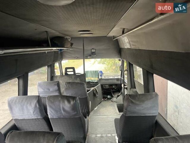 Белый Ивеко Турбо Дейли пасс., объемом двигателя 2.8 л и пробегом 850 тыс. км за 3000 $, фото 2 на Automoto.ua