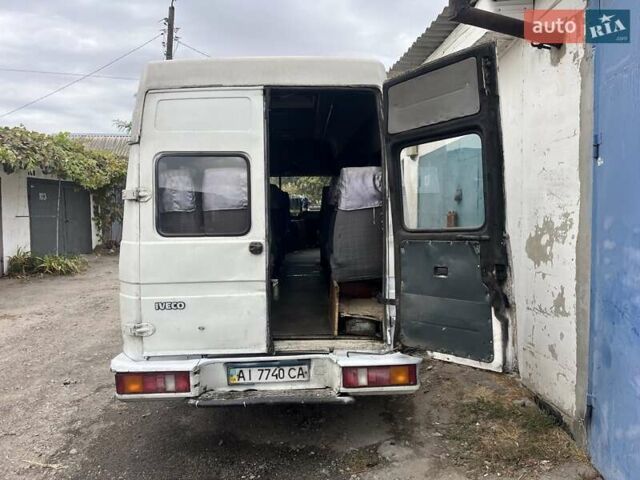 Белый Ивеко Турбо Дейли пасс., объемом двигателя 2.8 л и пробегом 850 тыс. км за 3000 $, фото 5 на Automoto.ua