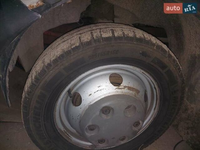 Белый Ивеко Турбо Дейли пасс., объемом двигателя 2.8 л и пробегом 400 тыс. км за 4000 $, фото 5 на Automoto.ua