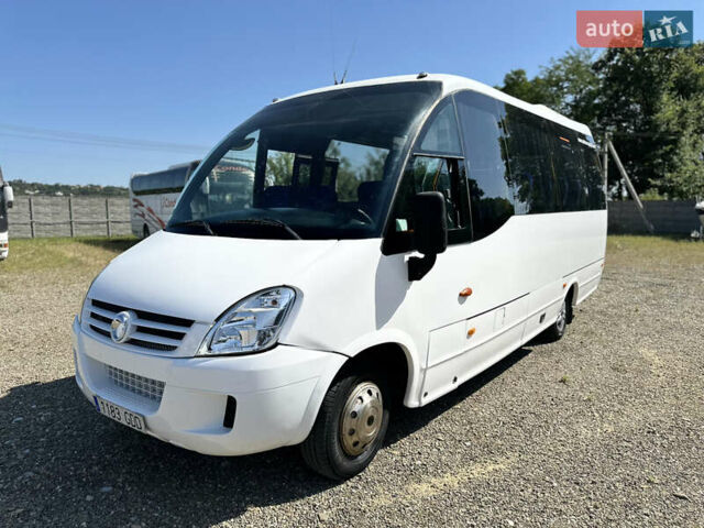 Белый Ивеко Винг, объемом двигателя 2.9 л и пробегом 500 тыс. км за 36999 $, фото 30 на Automoto.ua