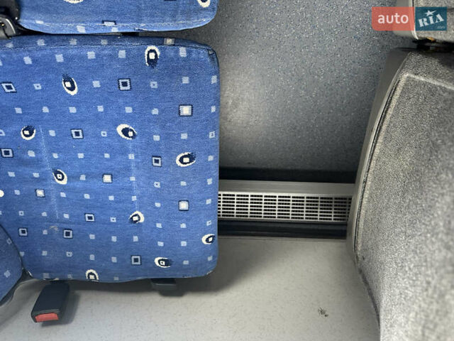 Фиолетовый Ивеко Винг, объемом двигателя 3 л и пробегом 450 тыс. км за 37500 $, фото 20 на Automoto.ua